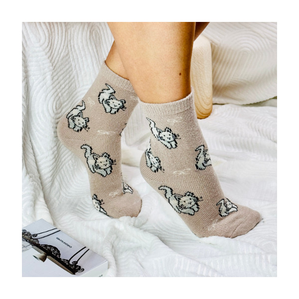 Skarpetki długie ciepłe angora wełna beżowe w kotki 35-38